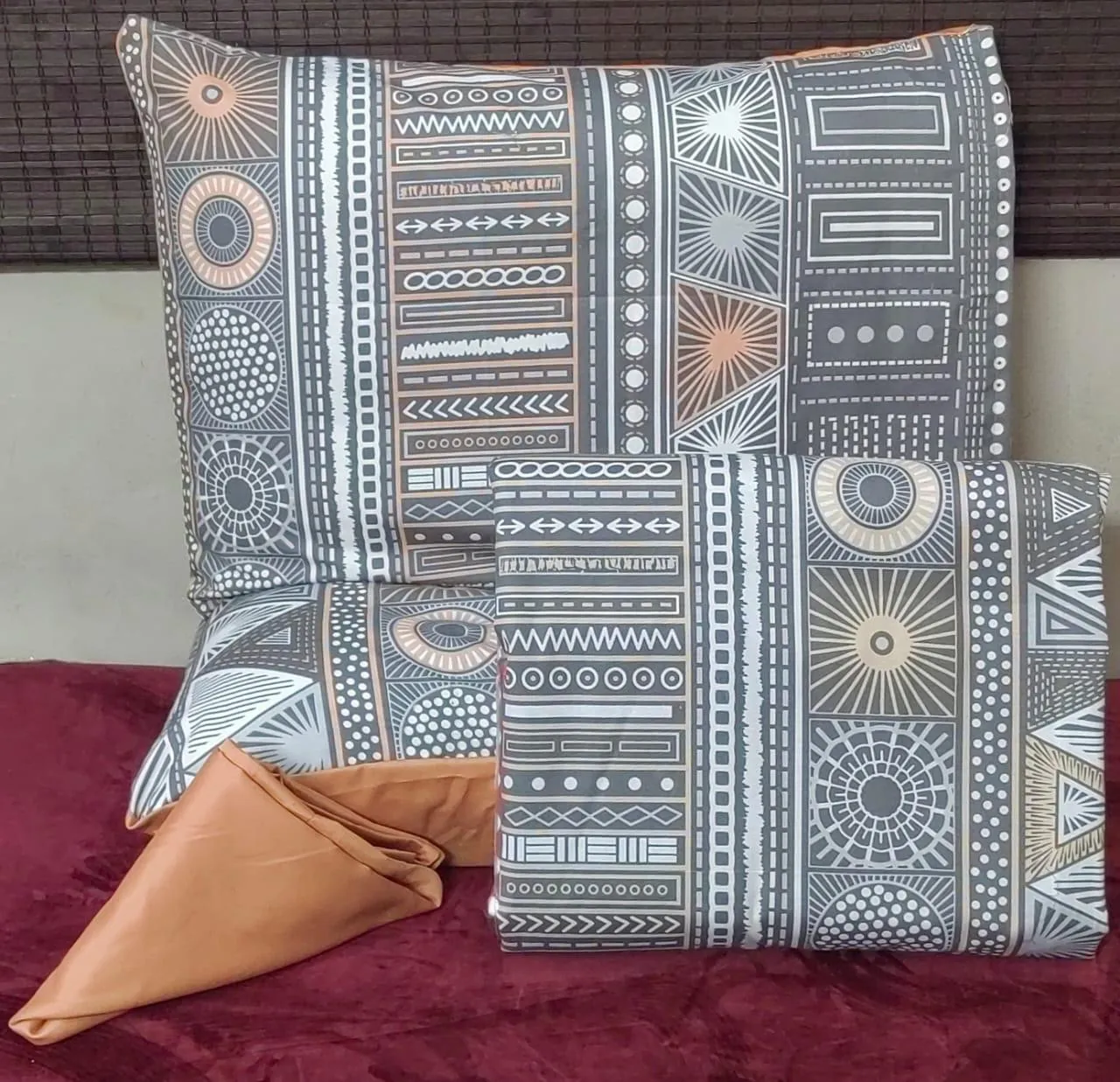 طقم ملايات سرير كبير قطن 100% 240*250 سم 4 قطع (متعدد الألوان)خامه العامريه