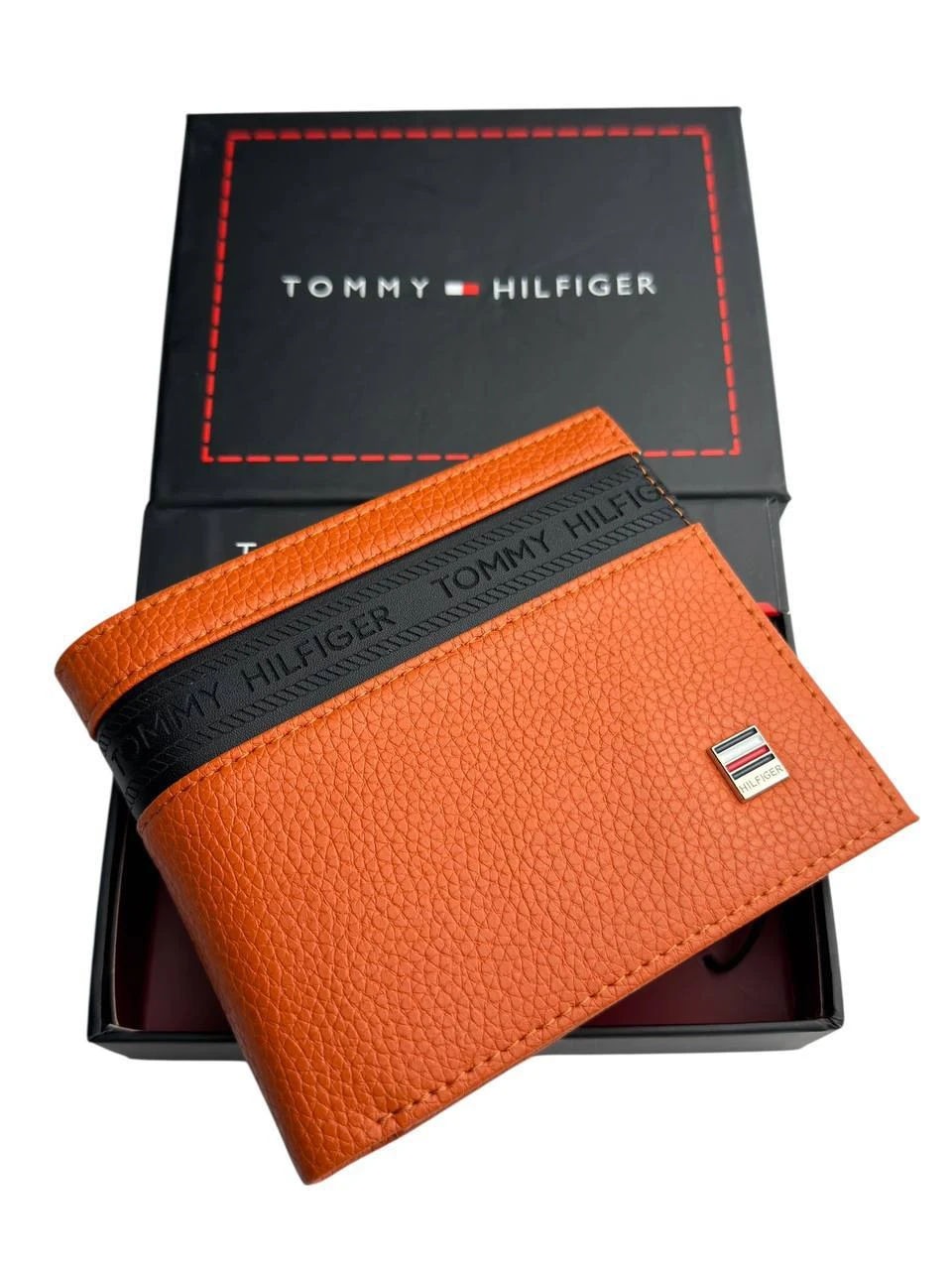 محفظه tommy