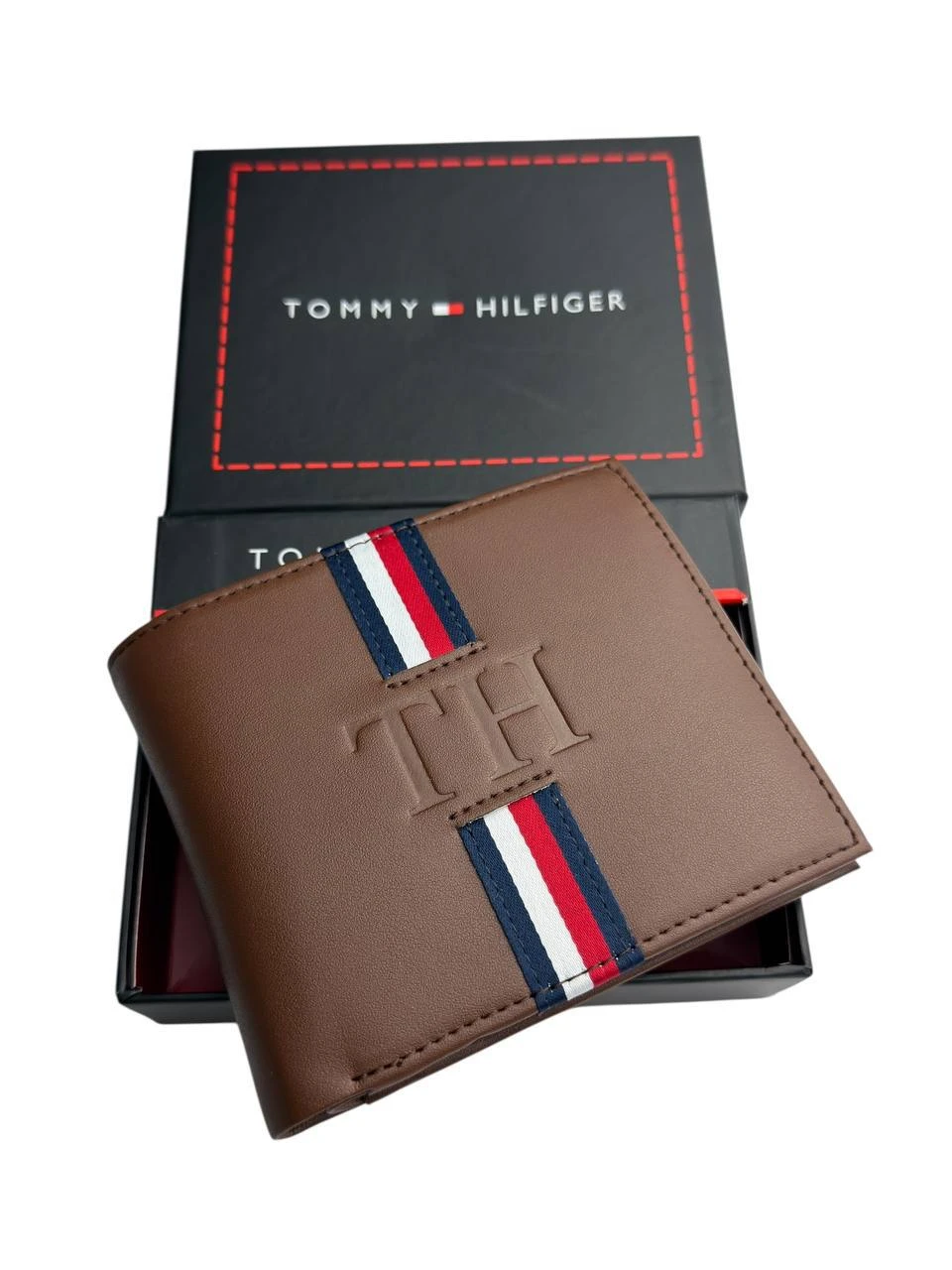محفظه tommy