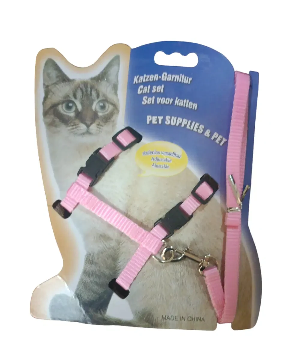 Wool and nylon harness for adult cats, dark pink