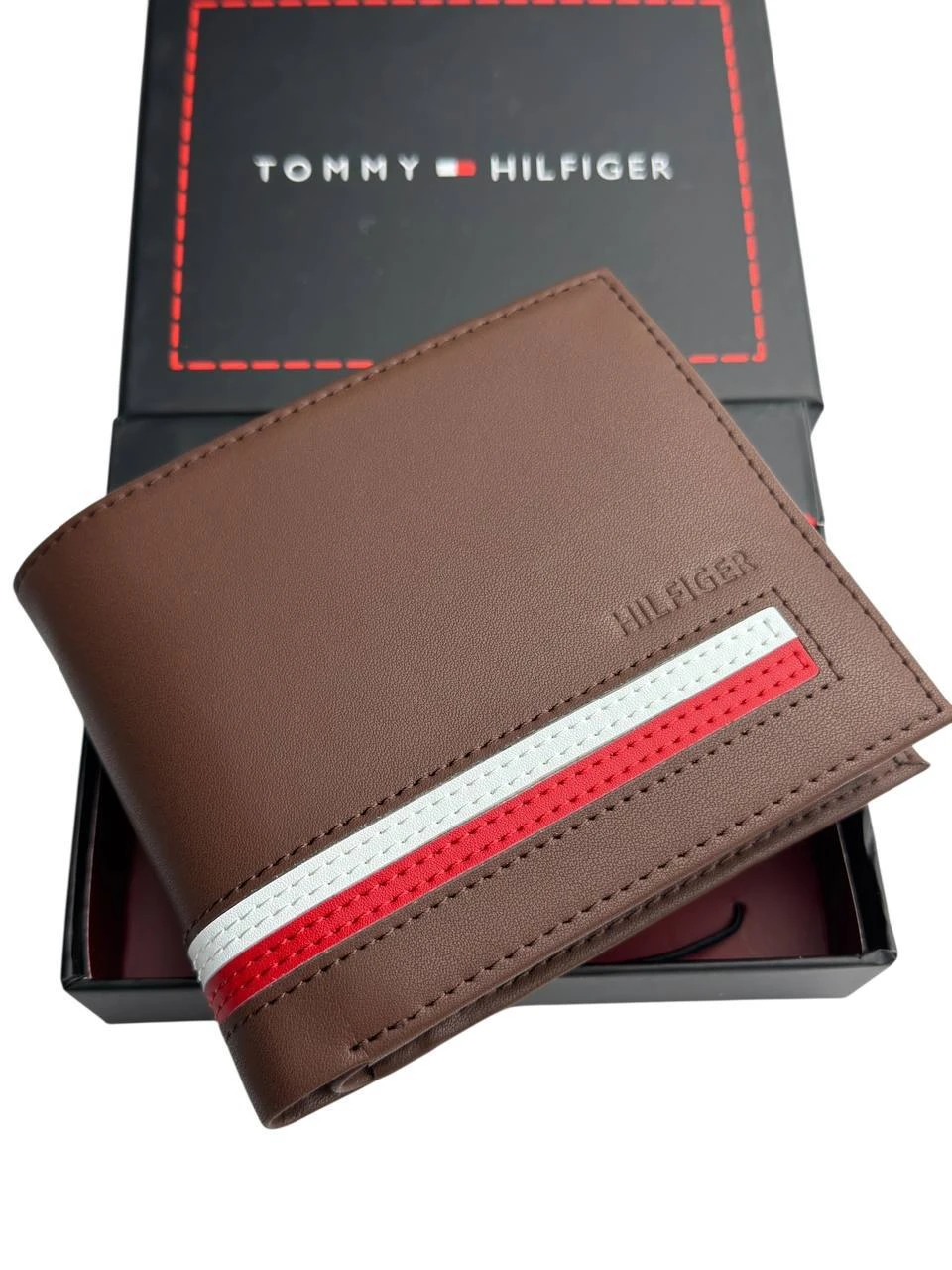 محفظه tommy