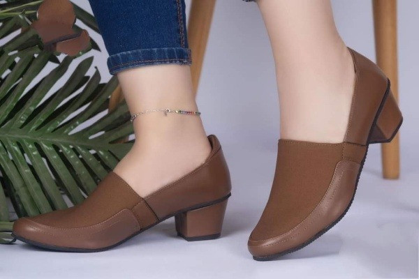 شوز جلد وش استيك